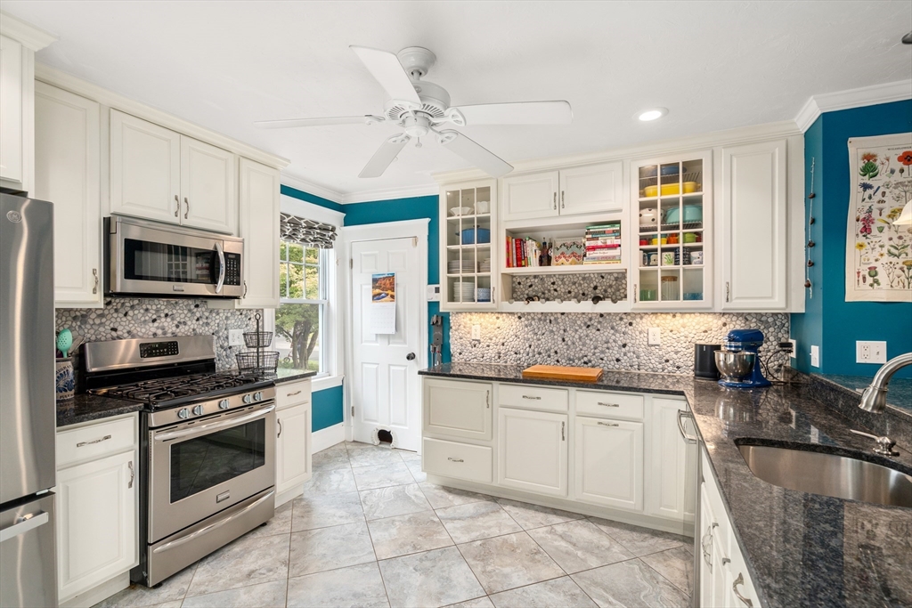 62 Ferncroft Road Milton, MA 02186 - Photo 8 of 37 Gallery Image 8