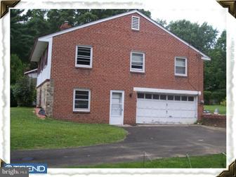 981 Springhouse Road Jenkintown, PA 19046 - Photo 2 of 4 Exterior Side