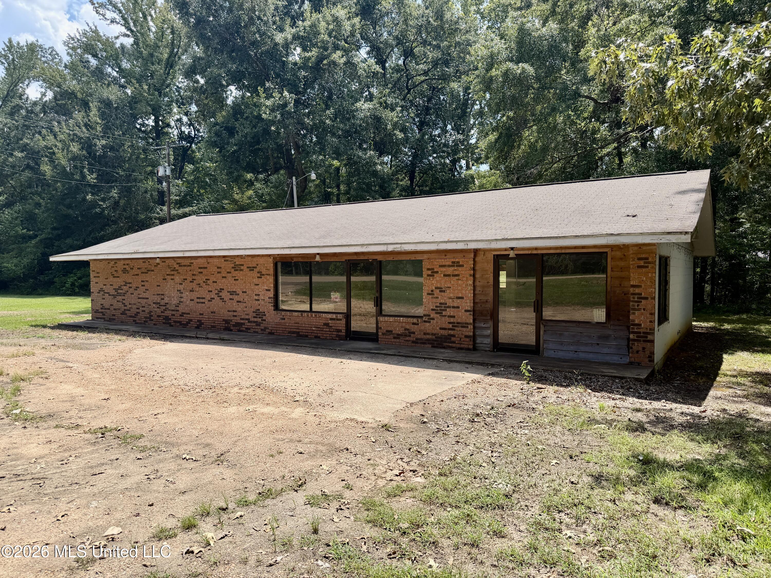 1125 Clinton-Tinnin Road Clinton, MS 39056 - Photo 1 of 23 IMG_5577