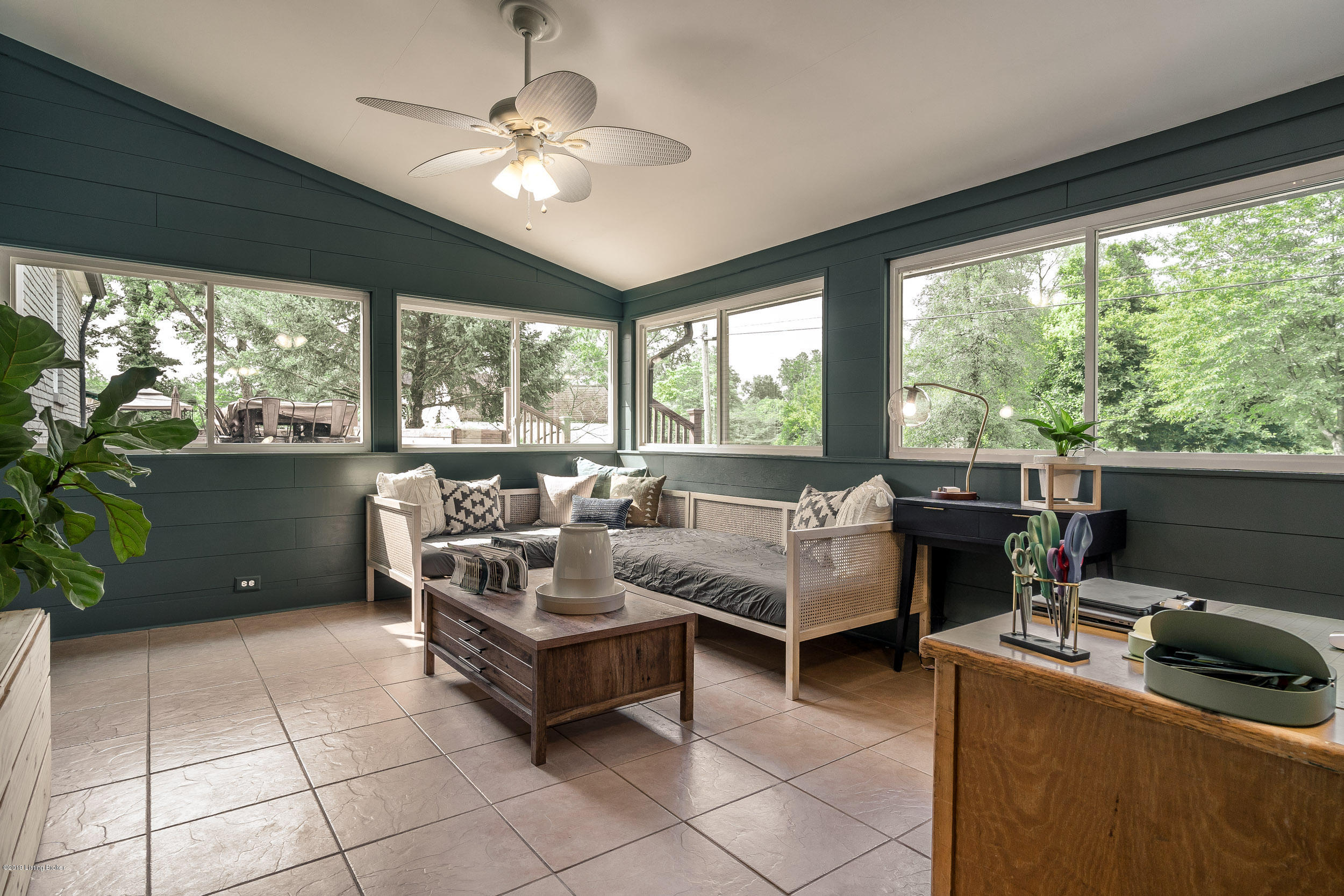 420 Highfield Road Louisville, KY 40207 - Photo 20 of 45 420 Highfield Rd-42