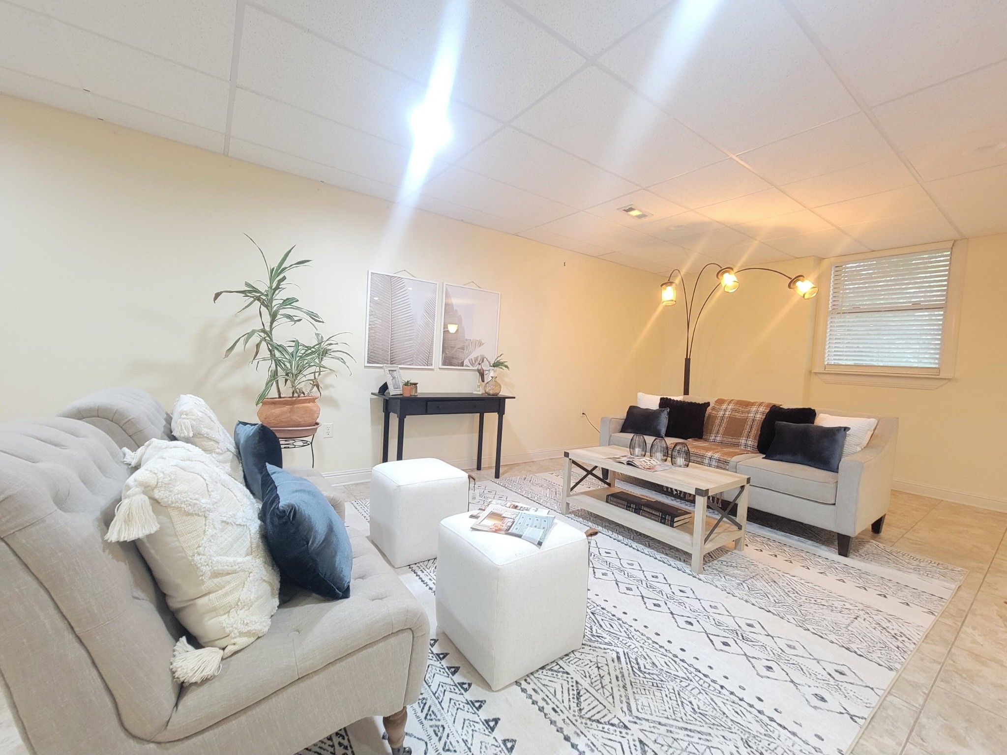 1006 Sullivan Drive White Bluff, TN 37187 - Photo 27 of 46 a living room with furniture and a lamp