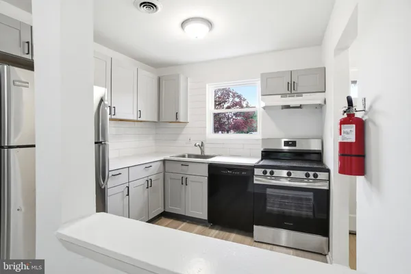 $1,900 | 1137 Kaye Court, Burlington, NJ 08016