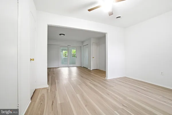 $1,900 | 1137 Kaye Court, Burlington, NJ 08016
