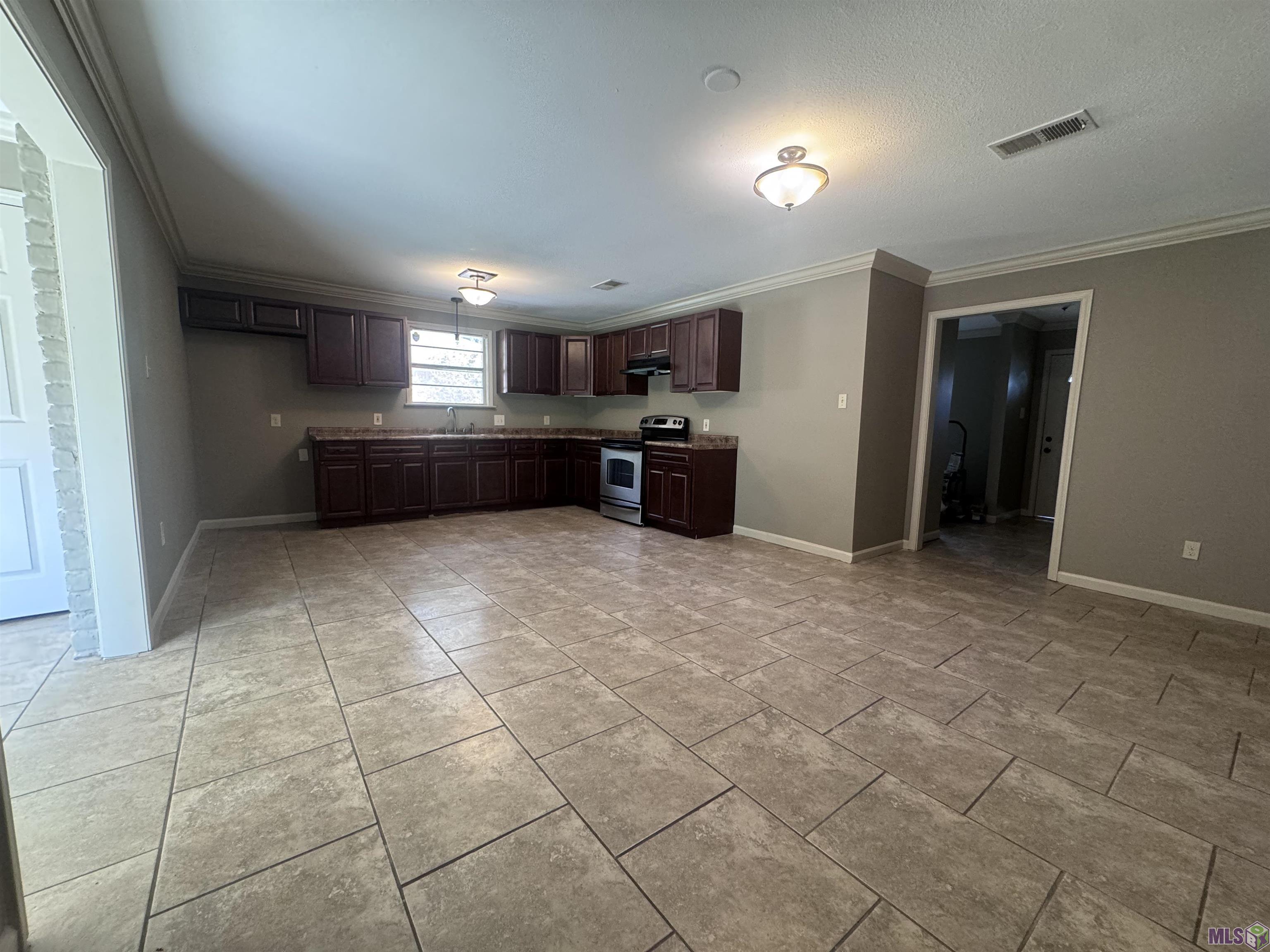 13338 East Shamrock Avenue Baton Rouge, LA 70814 - Photo 3 of 16