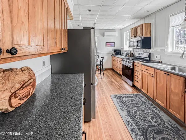 $3,800 | 34 Pinewood Avenue, Saratoga Springs, NY 12866