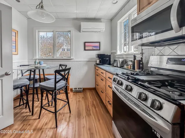 $3,800 | 34 Pinewood Avenue, Saratoga Springs, NY 12866