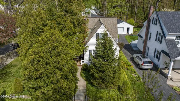 $3,800 | 34 Pinewood Avenue, Saratoga Springs, NY 12866