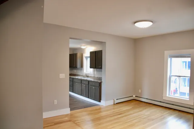 $1,950 | 34 Broadway, Pembroke, NH 03275