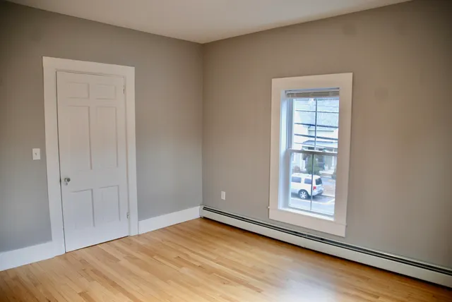 $1,950 | 34 Broadway, Pembroke, NH 03275