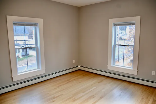 $1,950 | 34 Broadway, Pembroke, NH 03275