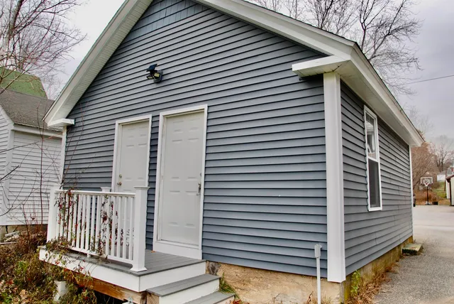 $1,950 | 34 Broadway, Pembroke, NH 03275