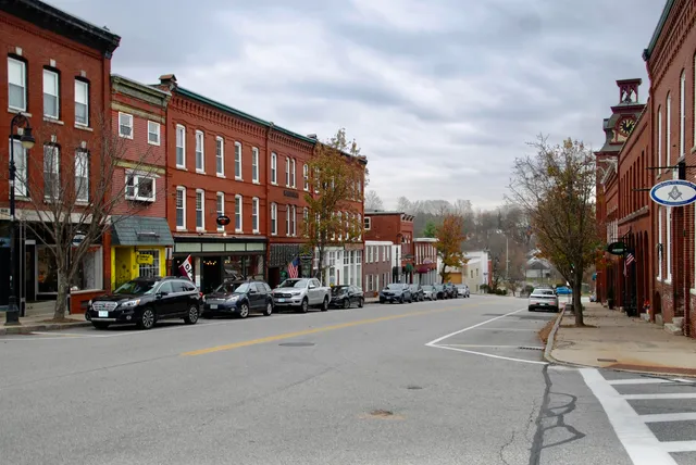 $1,950 | 34 Broadway, Pembroke, NH 03275