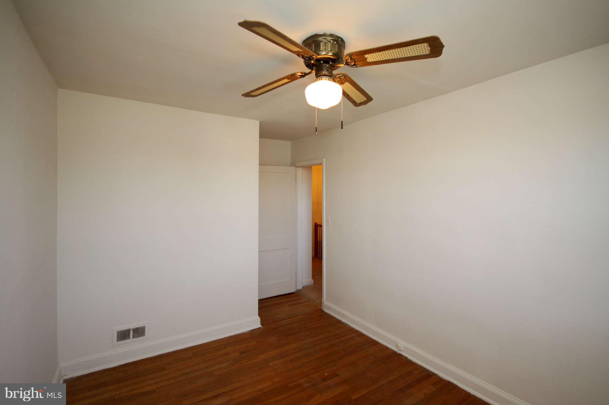 3924 Grantley Road Baltimore, MD 21215 - Photo 14 of 22 Bedroom