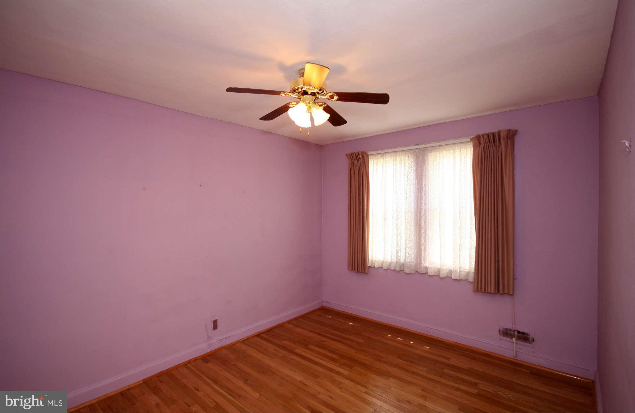 3924 Grantley Road Baltimore, MD 21215 - Photo 15 of 22 Bedroom