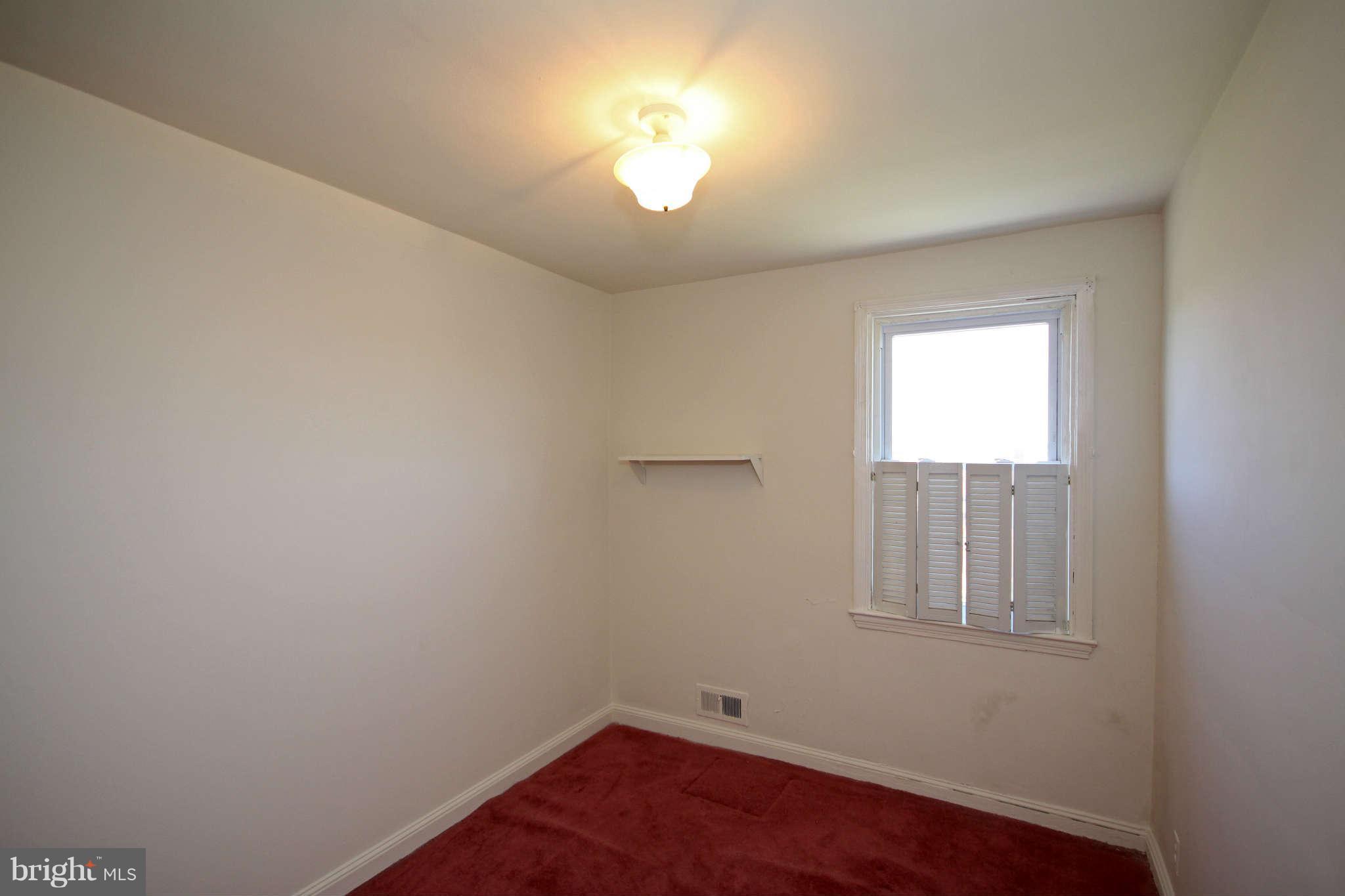 3924 Grantley Road Baltimore, MD 21215 - Photo 17 of 22 Bedroom