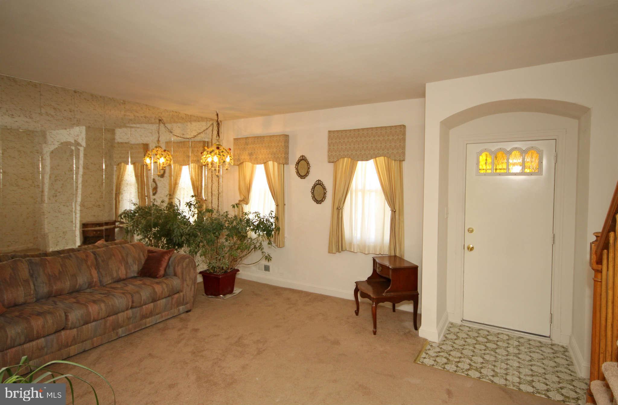 3924 Grantley Road Baltimore, MD 21215 - Photo 4 of 22 Interior (General)