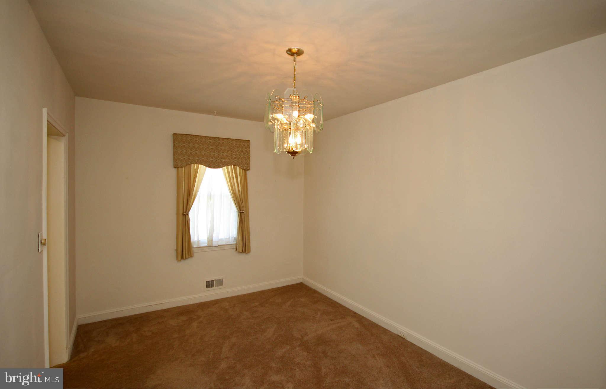 3924 Grantley Road Baltimore, MD 21215 - Photo 7 of 22 Dining Room