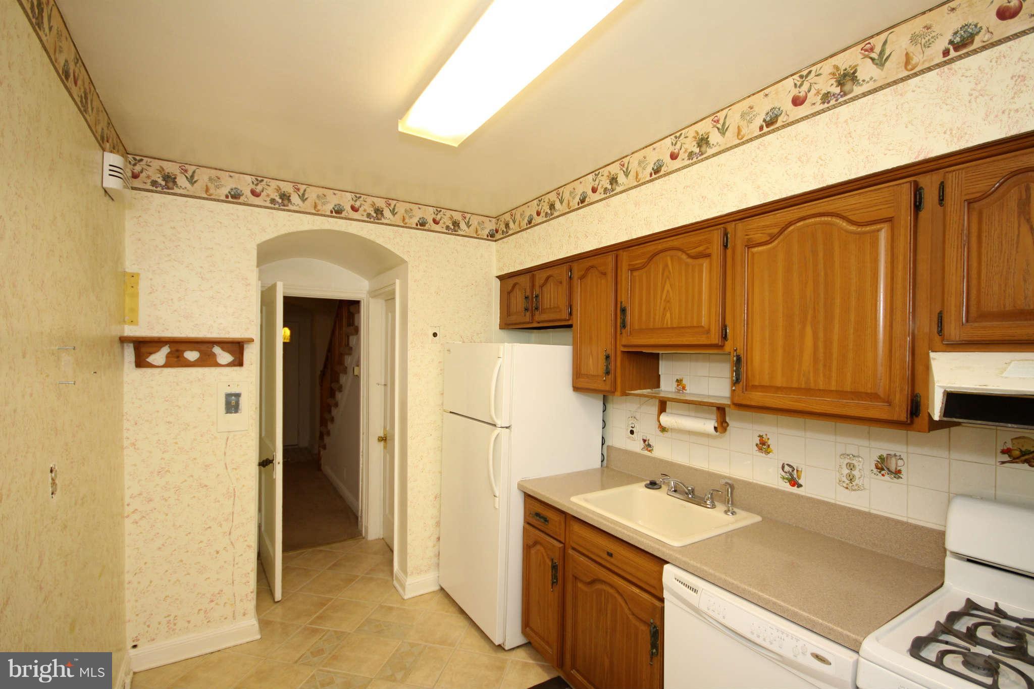 3924 Grantley Road Baltimore, MD 21215 - Photo 9 of 22 Kitchen