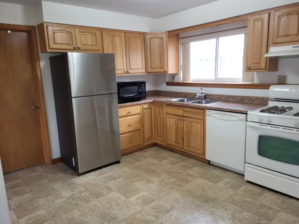$279,900 | 9420 Saric Drive, Highland, IN 46322