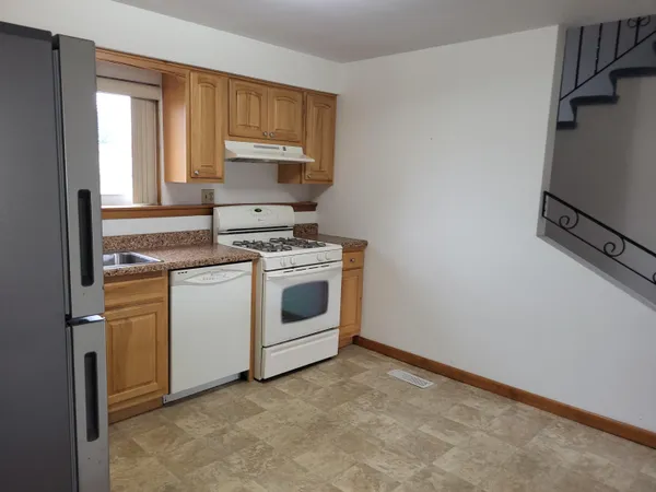 $279,900 | 9420 Saric Drive, Highland, IN 46322
