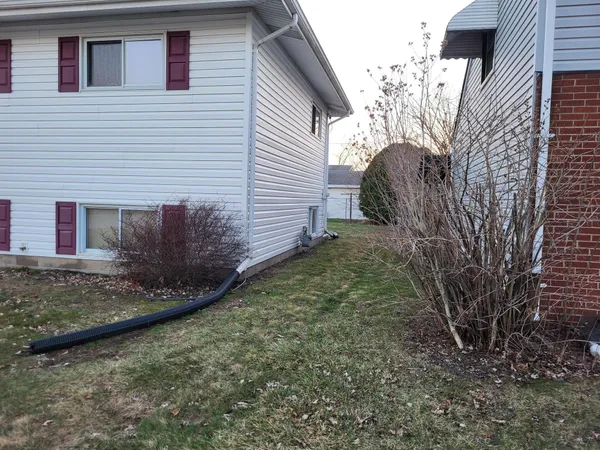 $279,900 | 9420 Saric Drive, Highland, IN 46322