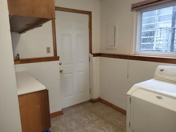 $279,900 | 9420 Saric Drive, Highland, IN 46322