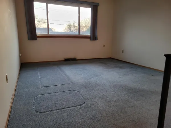 $279,900 | 9420 Saric Drive, Highland, IN 46322