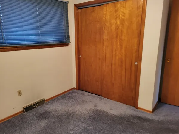 $279,900 | 9420 Saric Drive, Highland, IN 46322
