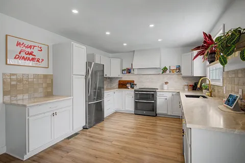 $599,999 | 317 Bonnavue Drive, Hermitage, TN 37076