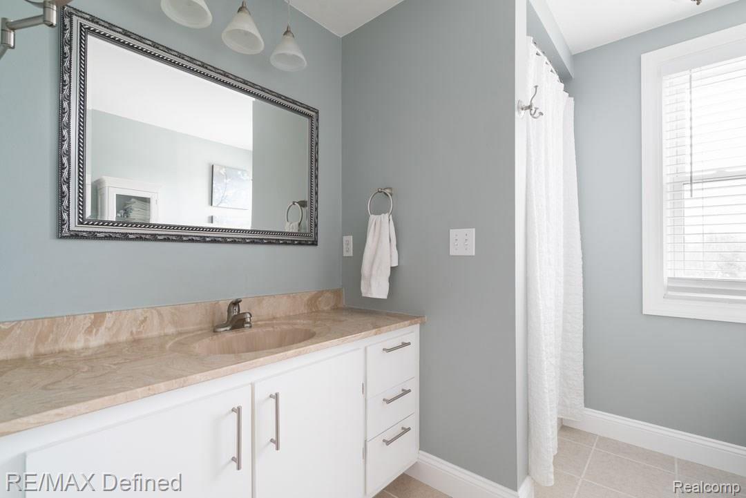 260 Coldiron Drive Rochester, MI 48307 - Photo 21 of 42 260-Coldiron-21.jpg