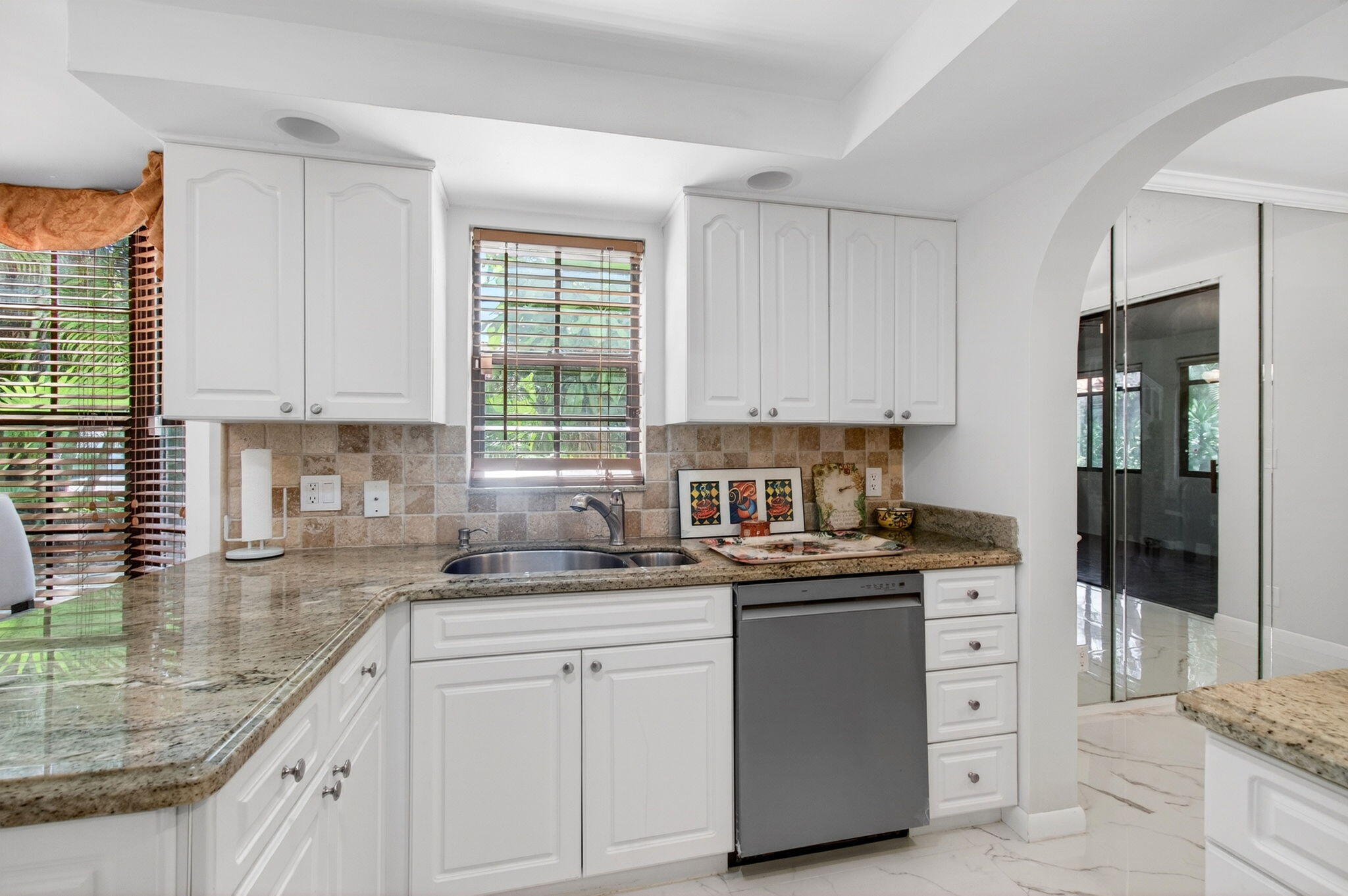 7865 La Mirada Drive Boca Raton, FL 33433 - Photo 21 of 62 Kitchen