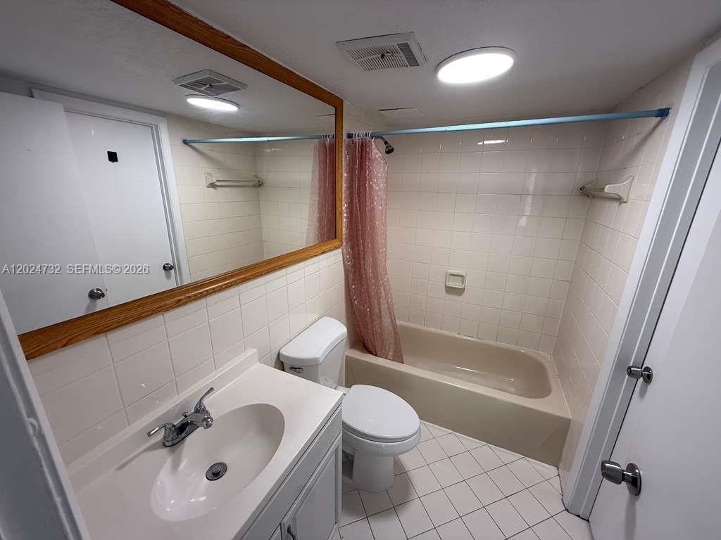 6278 West 22nd Court, Unit 7 Hialeah, FL 33016 - Photo 6 of 11
