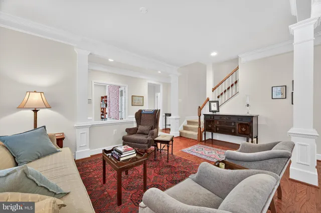 $875,000 | 20698 Crescent Pointe Place, Ashburn, VA 20147