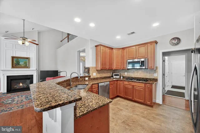 $875,000 | 20698 Crescent Pointe Place, Ashburn, VA 20147