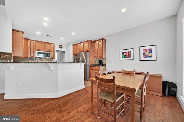 $875,000 | 20698 Crescent Pointe Place, Ashburn, VA 20147