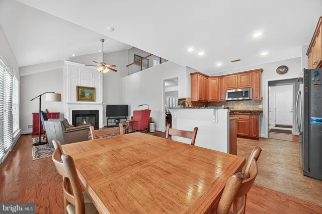 $875,000 | 20698 Crescent Pointe Place, Ashburn, VA 20147