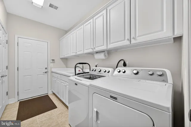 $875,000 | 20698 Crescent Pointe Place, Ashburn, VA 20147