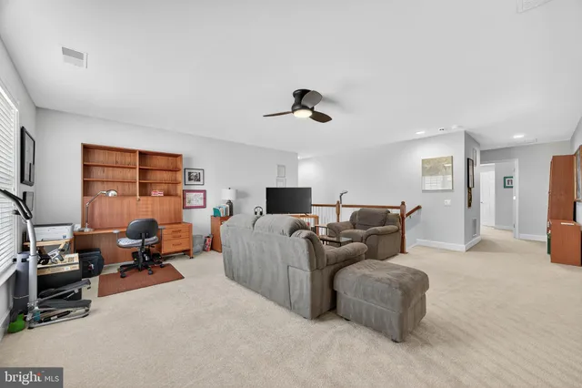 $875,000 | 20698 Crescent Pointe Place, Ashburn, VA 20147