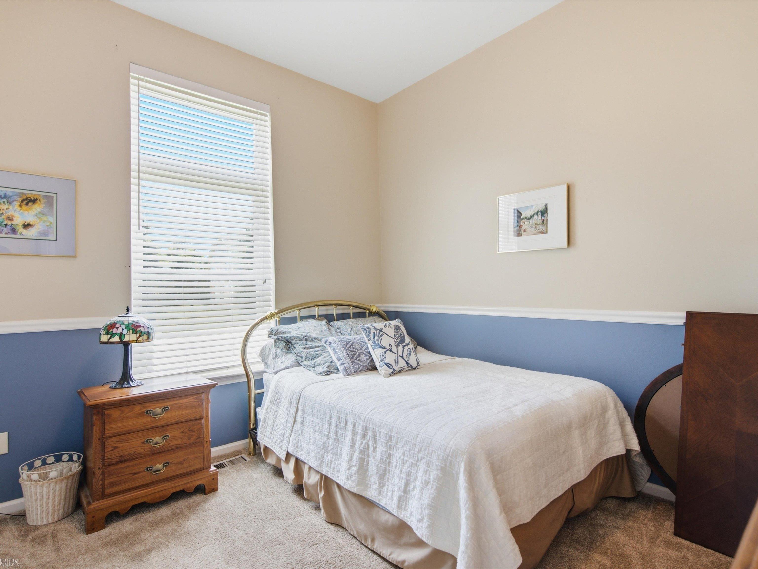 4652 Amberwood Court Rochester, MI 48306 - Photo 5 of 45
