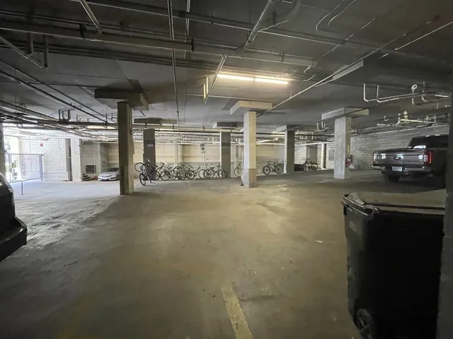 $3,000 | 910 West 25th Street, Unit 203, Austin, TX 78705