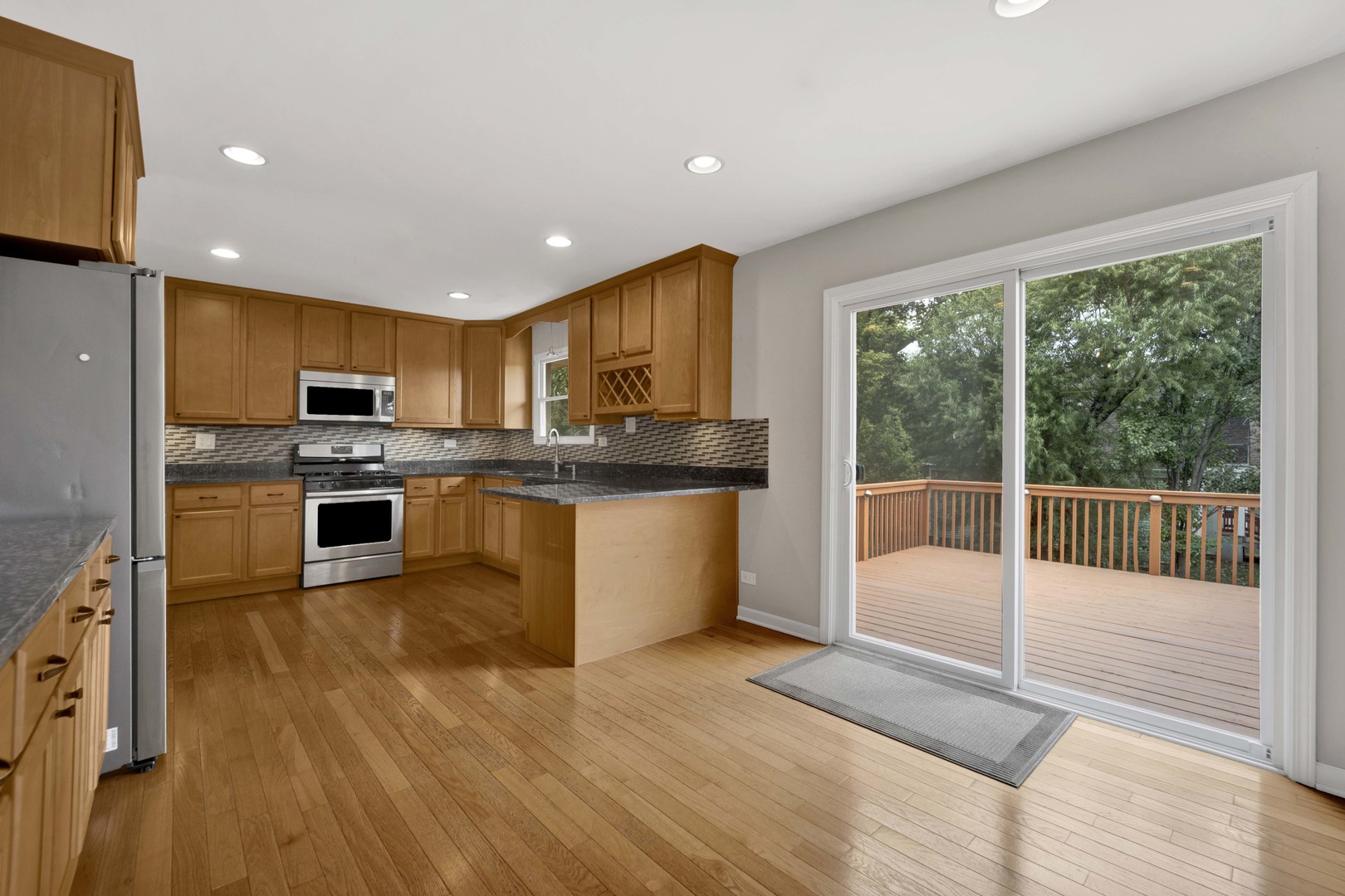 1S705 Eisenhower Road Oakbrook Terrace, IL 60181 - Photo 11 of 35 Gallery Image 11
