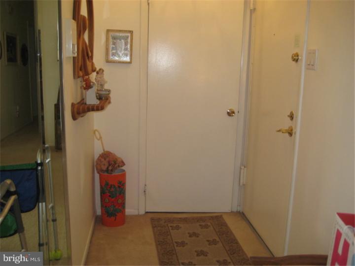 8910 Krewstown Road, Unit 117 Philadelphia, PA 19115 - Photo 3 of 24 Foyer