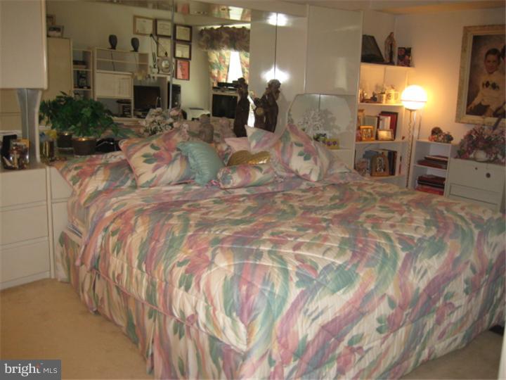 8910 Krewstown Road, Unit 117 Philadelphia, PA 19115 - Photo 21 of 24 Bedroom - Main
