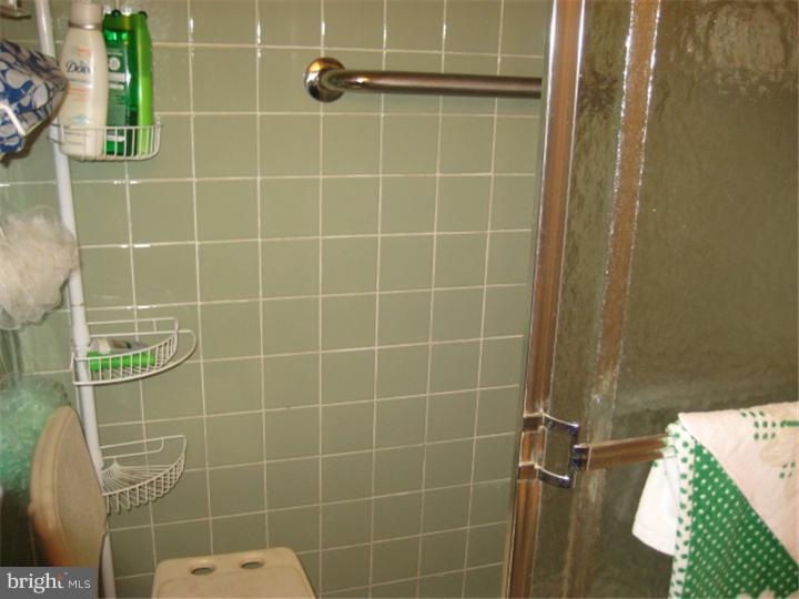 8910 Krewstown Road, Unit 117 Philadelphia, PA 19115 - Photo 24 of 24 Bathroom