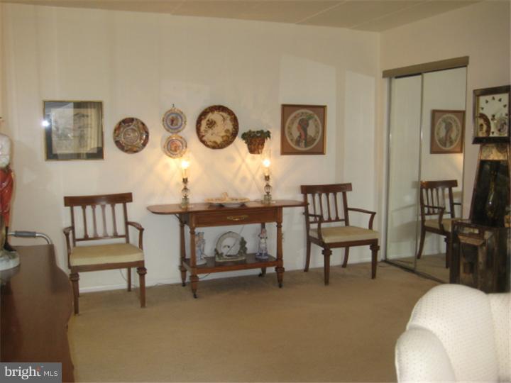8910 Krewstown Road, Unit 117 Philadelphia, PA 19115 - Photo 5 of 24 Living Room