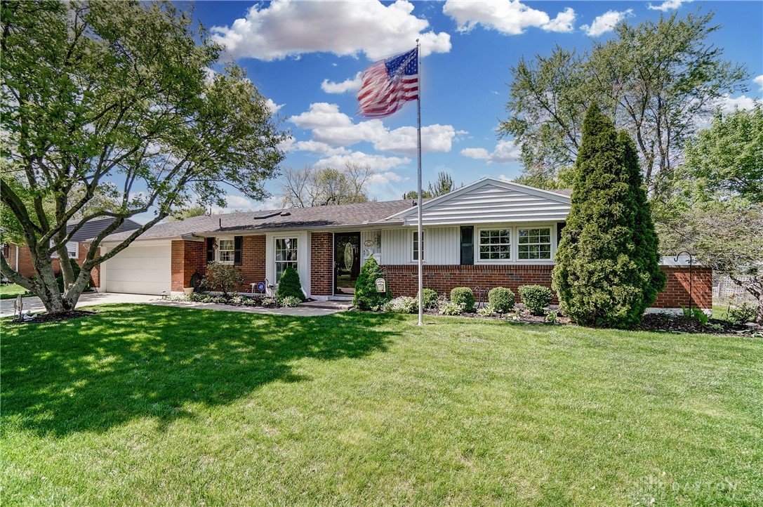 4909 Bonnie Road Kettering, OH 45440 - Photo 3 of 34