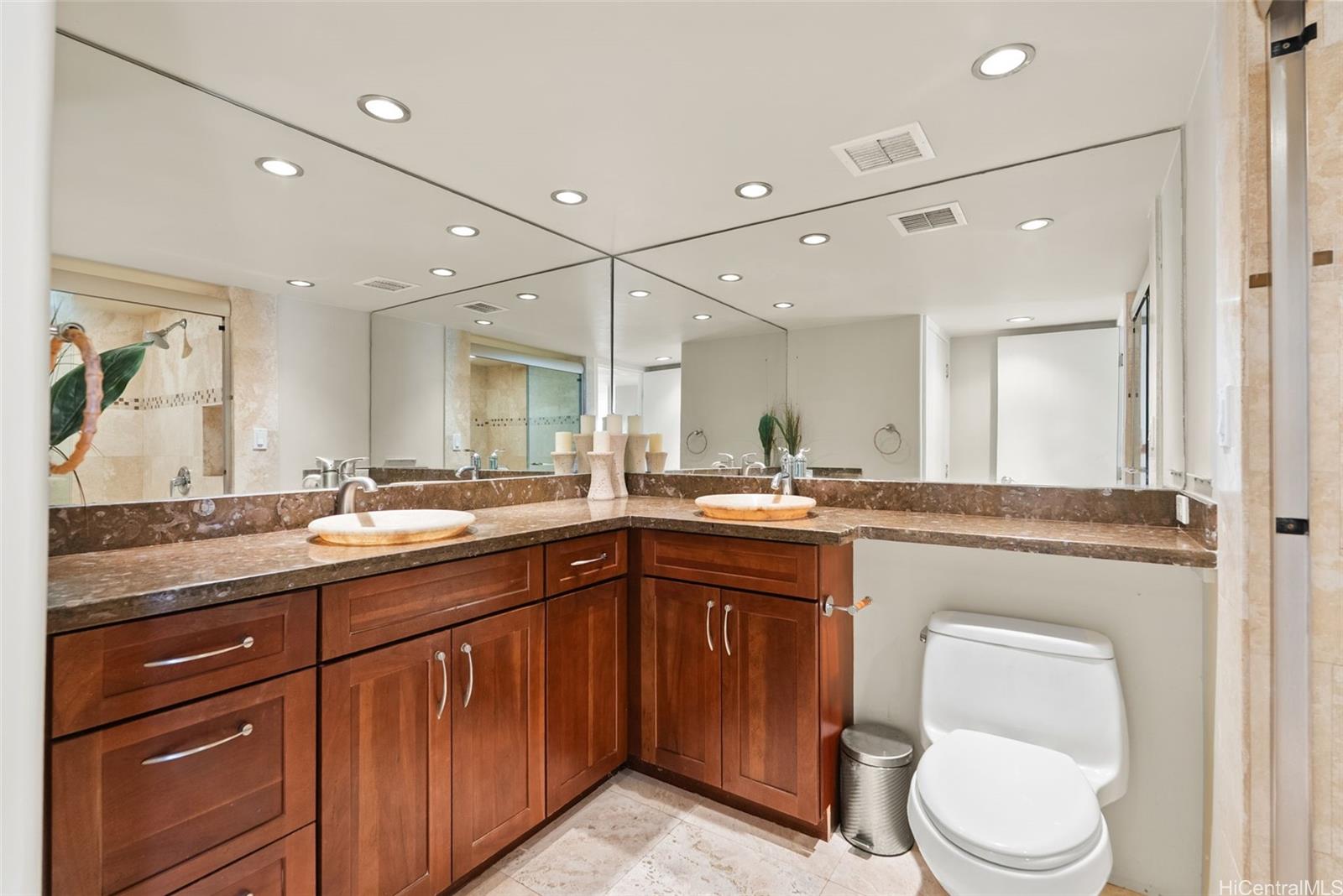 240 Makee Road, Unit 12C Honolulu, HI 96815 - Photo 19 of 25 Gallery Image 19