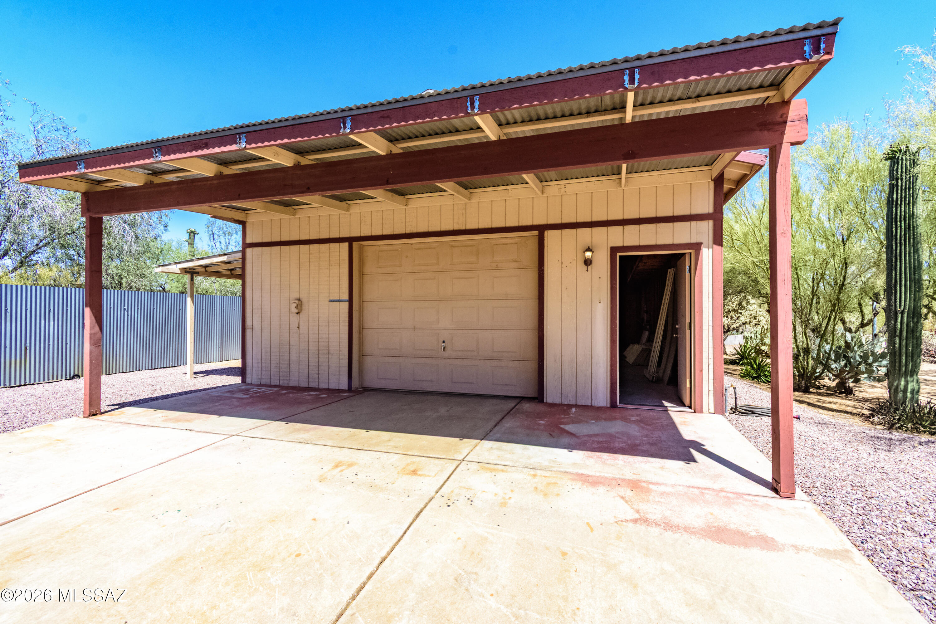 3002 West Oasis Road Tucson, AZ 85742 - Photo 41 of 49 Garage with Bathroom 3002