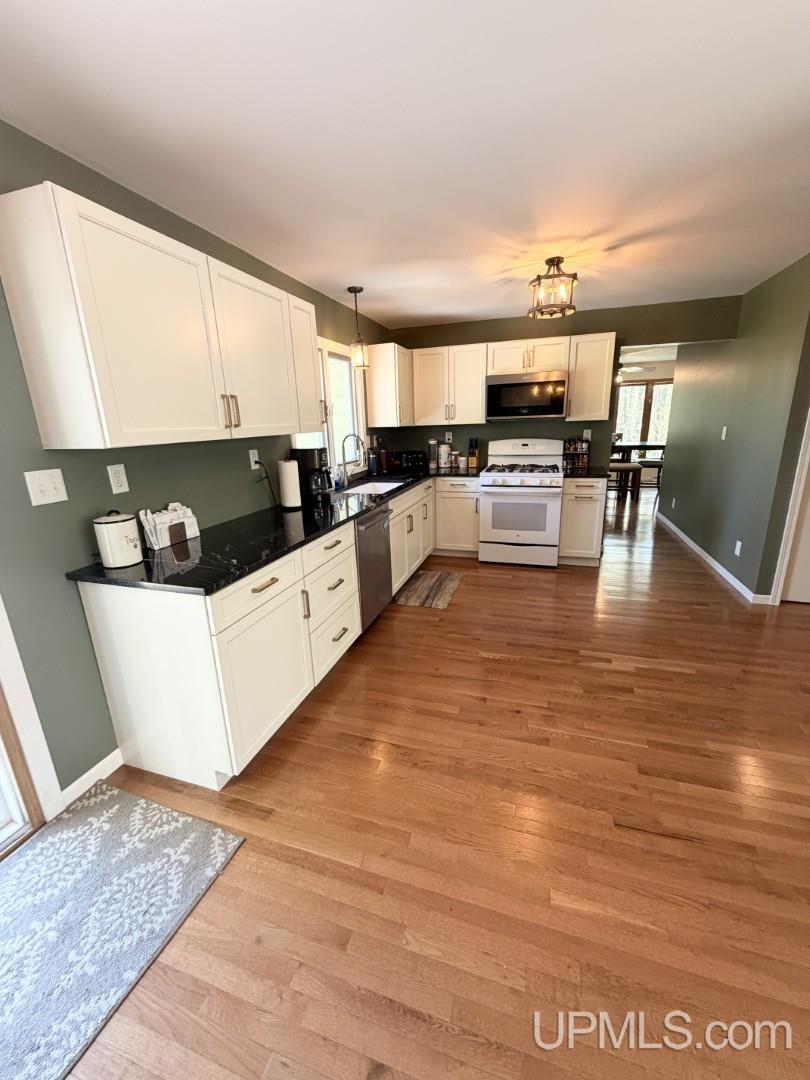 1146 Cooper Lake Road Ishpeming, MI 49849 - Photo 10 of 57