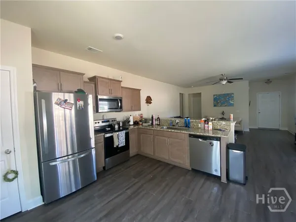 $2,000 | 712 Mill Creek Circle, Hinesville, GA 31313